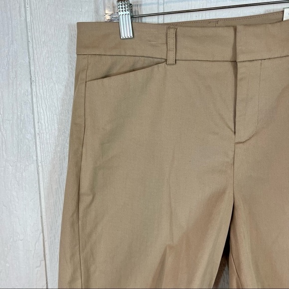 NEW Dockers Khaki Tan Bermuda Shorts Size 8 - Picture 2 of 7